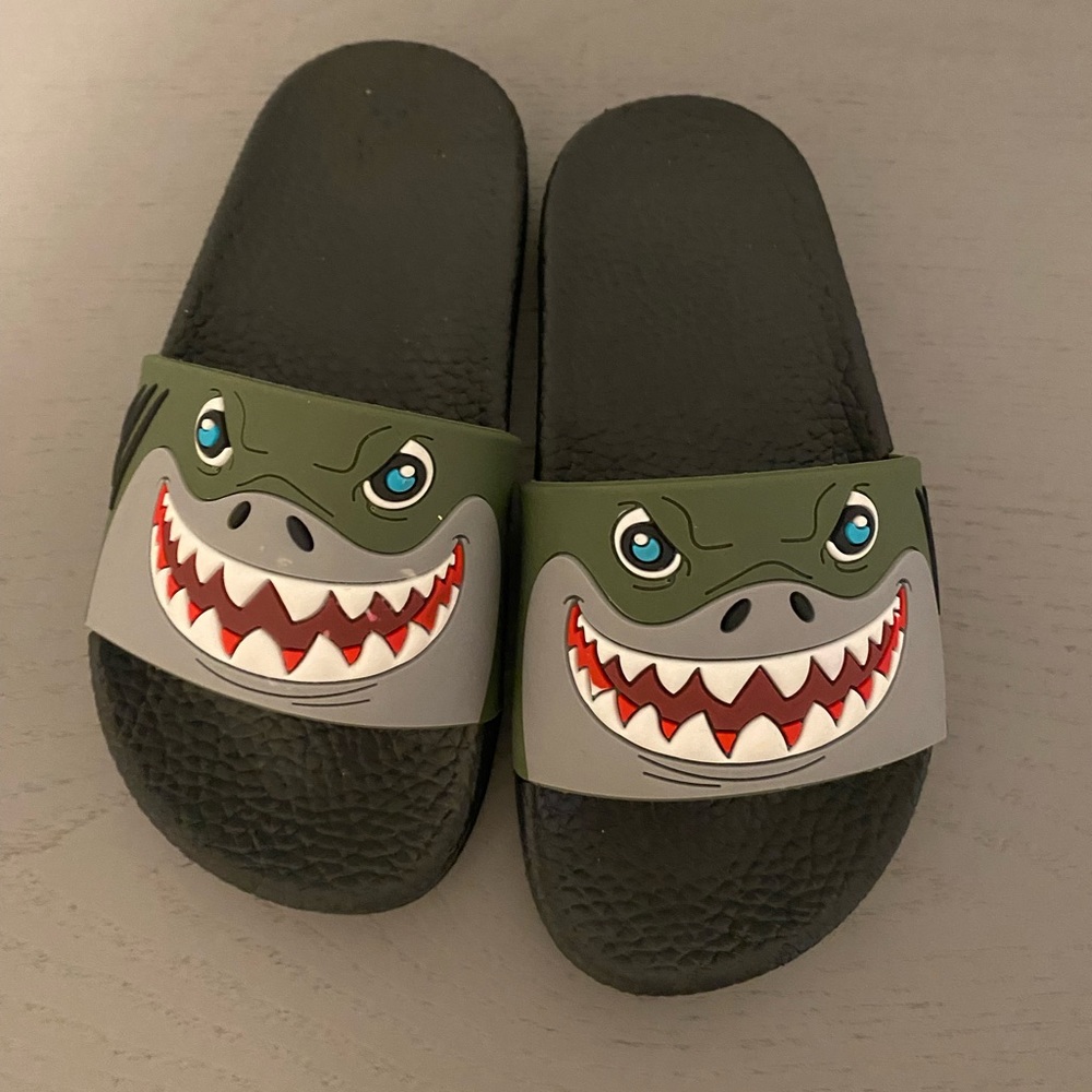 Toddler slides/sandals
